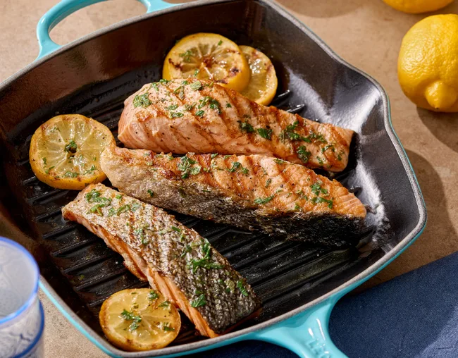 Salmão Grelhado com Manteiga de Ervas